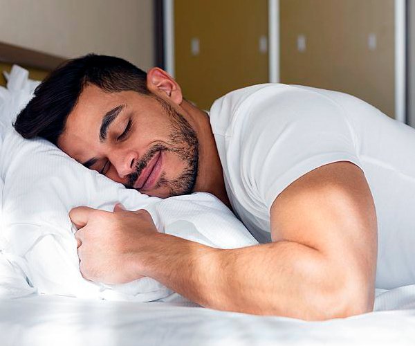 Erholsamer, tiefer Schlaf nach einer entspannenden Massage – Harmonie Haus in Rapperswil-Jona.